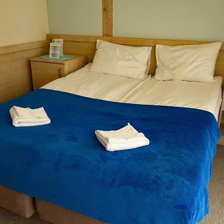 Alojamento de Acomodação e Pequeno-almoço I Restauracja Laguna