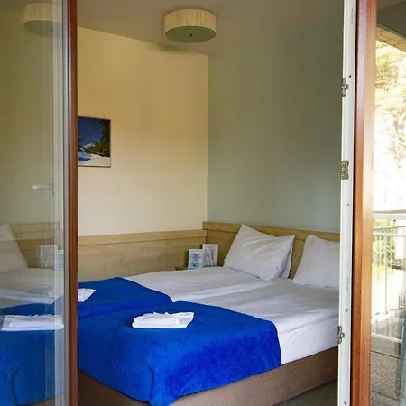 ベッド・アンド・ブレックファスト I Restauracja Laguna ポゴジェリツァ