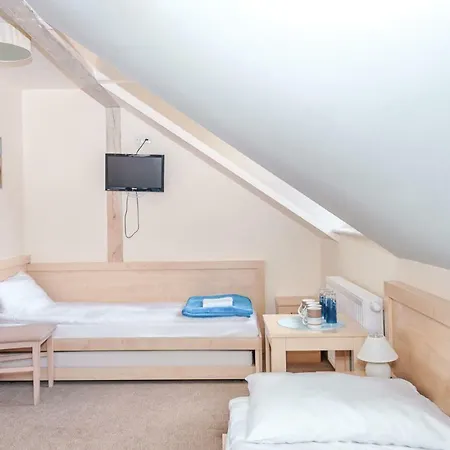 I Restauracja Laguna Alojamento de Acomodação e Pequeno-almoço 4*