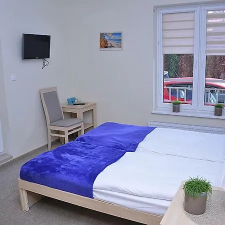 ベッド・アンド・ブレックファスト I Restauracja Laguna 4*